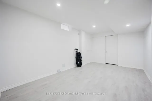 Additional image 41 of 12 ACTION Dr