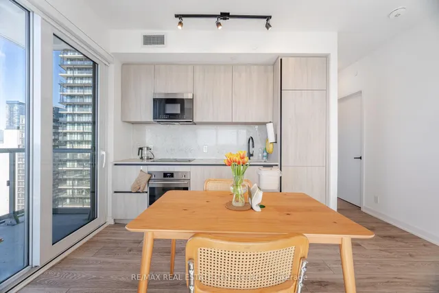 Additional image 12 of 108 Peter St Unit 2613