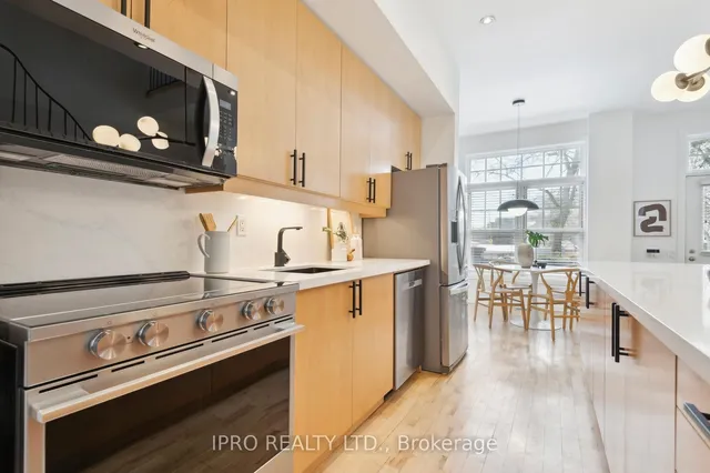 Additional image 9 of 912D Logan Ave