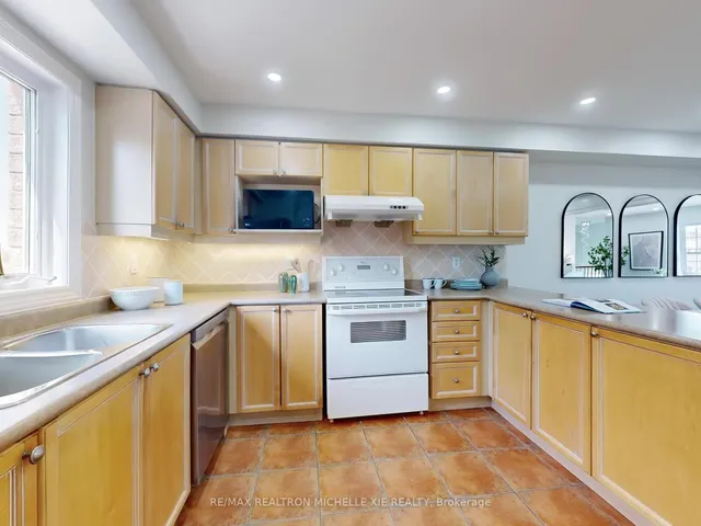 Additional image 12 of 174 Wharnsby Dr