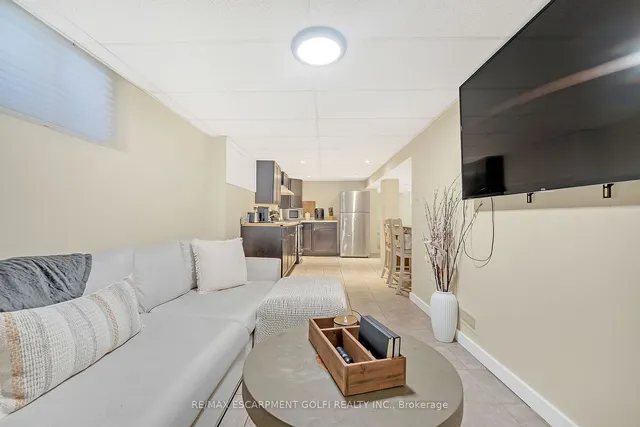 Additional image 26 of 1617 Main St