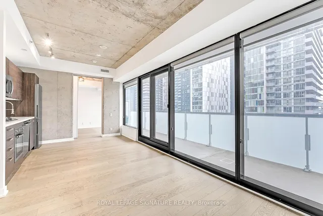 Additional image 10 of 11 Charlotte St Unit 2201