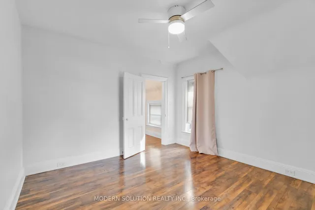 Additional image 23 of 3015 Dundas St