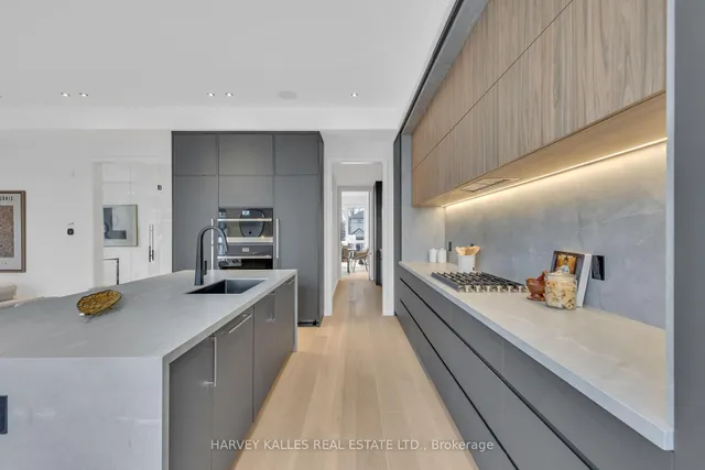 Additional image 18 of 187 Roe Ave