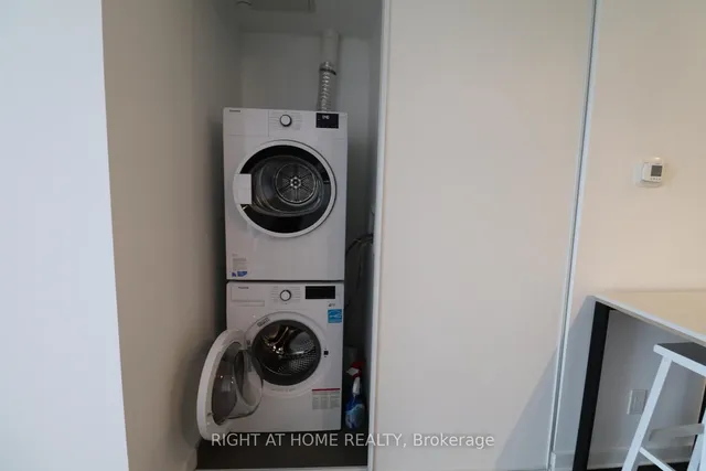 Additional image 30 of 3100 Keele St Unit 612