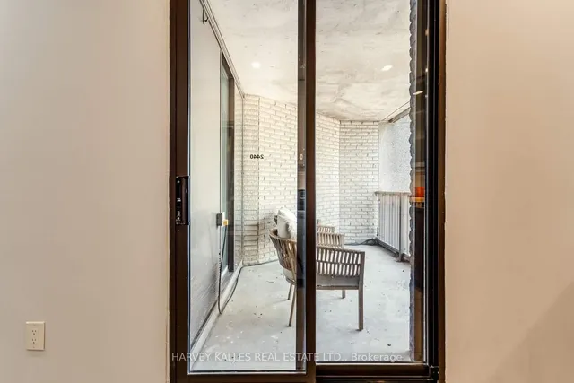 Additional image 22 of 33 Harbour Sq Unit 2440