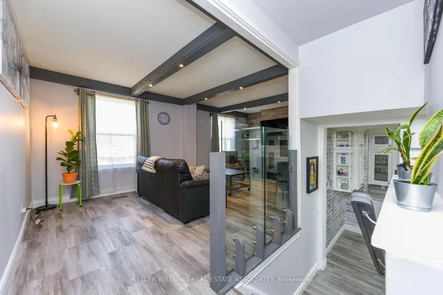 Additional image 11 of 49 Eden Park Dr