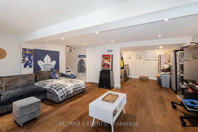 Additional image 25 of 92 Ambleside Dr