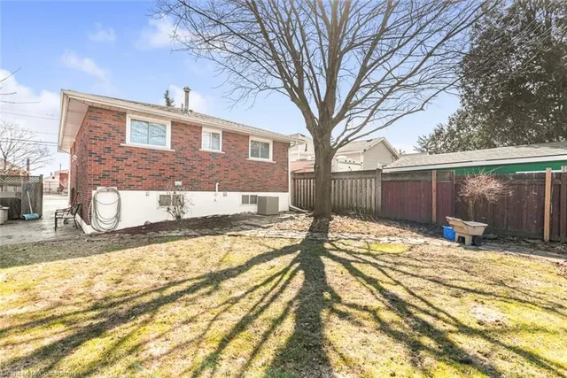 Additional image 37 of 176 Walter Ave