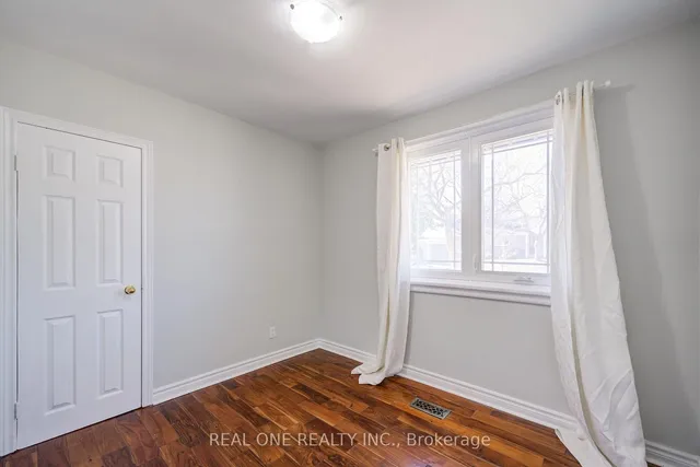 Additional image 14 of 1 Barwell Cres