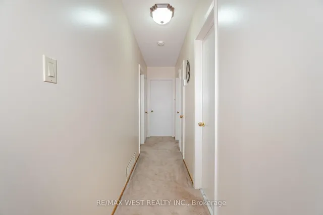 Additional image 20 of 79 Husband Dr