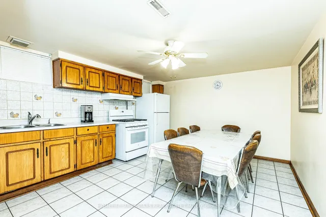 Additional image 32 of 7 Benrubin Dr