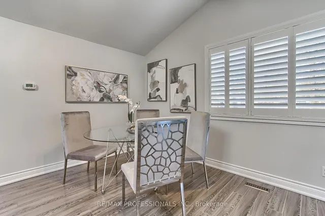 Additional image 26 of 425 CANTERBURY Cres