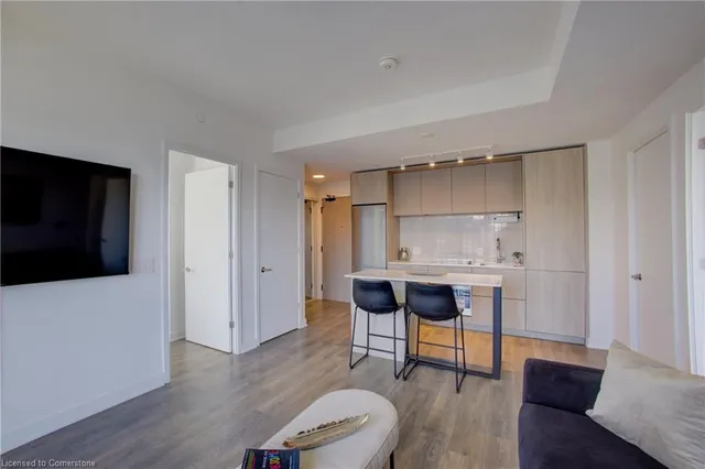 Additional image 3 of 130 River St