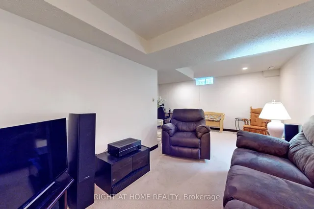 Additional image 39 of 117 Lent Cres