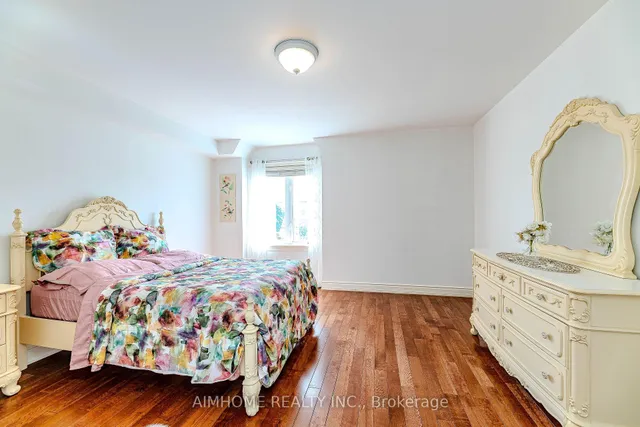 Additional image 15 of 216a finch Ave