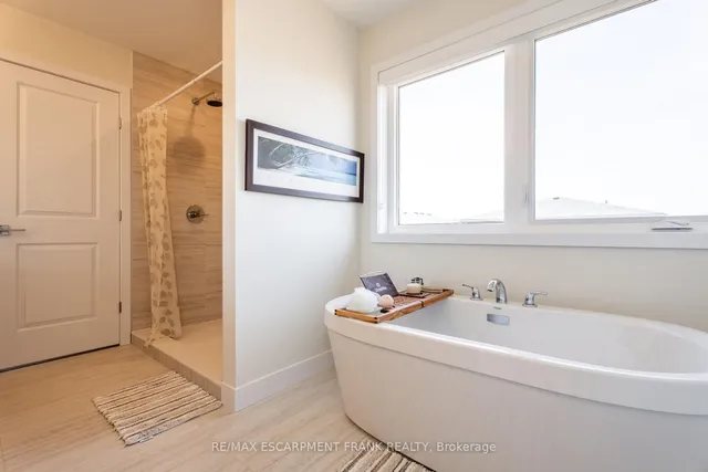 Additional image 32 of 412 KLEIN Circ