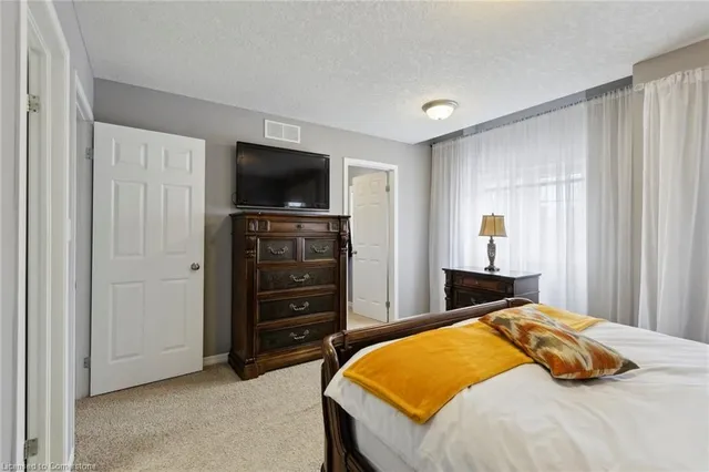 Additional image 32 of 7 Upper Mercer St Unit A4