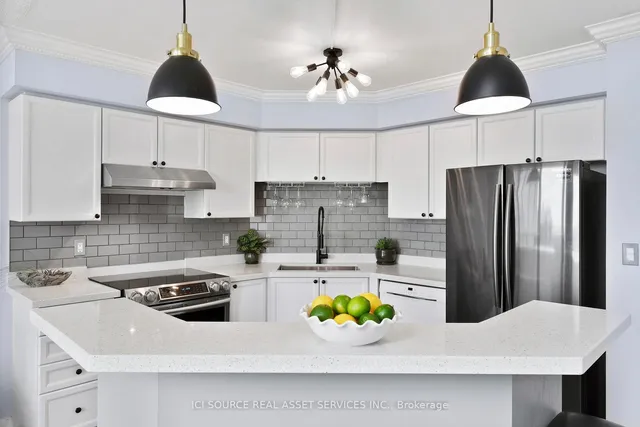 Additional image 3 of 250 Manitoba St Unit 837