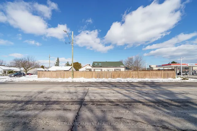 Additional image 33 of 1793 Main St