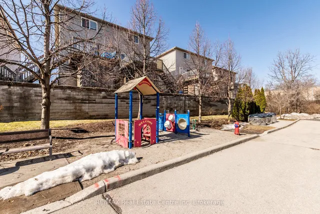 Additional image 19 of 38 Howe Dr Unit 8B