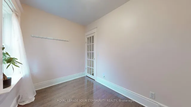 Additional image 36 of 40 Cloverdale Rd