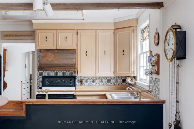 Additional image 18 of 847 FOREST GLEN Ave