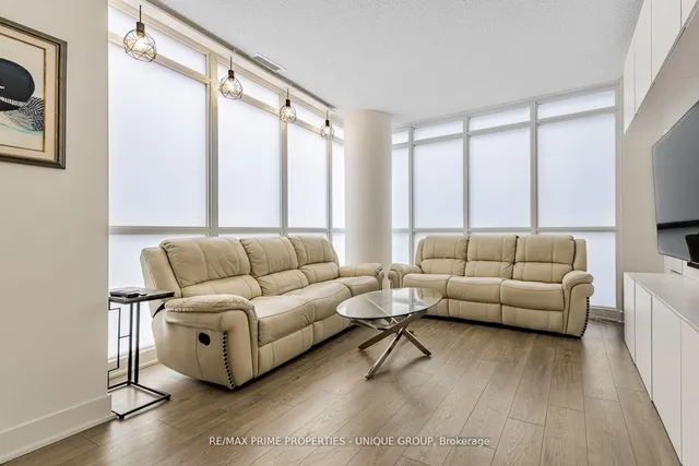 Additional image 16 of 30 Roehampton Ave Unit 308