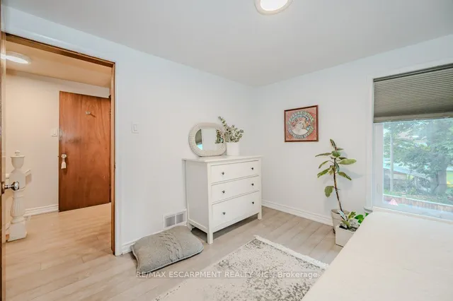 Additional image 30 of 63 Beechwood Ave