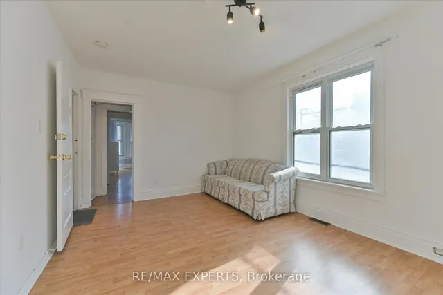 Additional image 21 of 18 Barton Ave