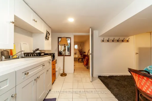 Additional image 33 of 95 Silverthorn Ave