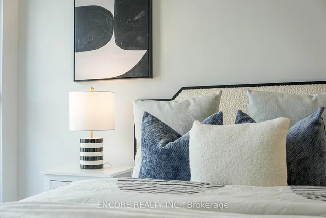 Additional image 16 of 25 Capreol Crt Unit 706