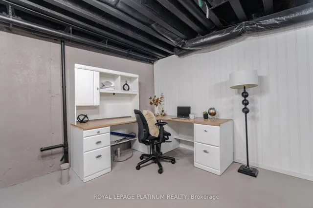 Additional image 42 of 624 Laking Terr