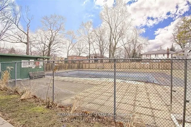 Additional image 30 of 3621 Lakeshore Blvd Unit 504