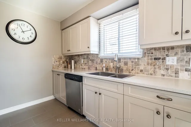 Additional image 19 of 2 Bronte Crt