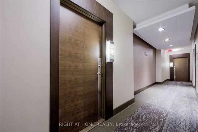 Additional image 5 of 35 Brian Peck Cres Unit 1005