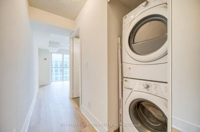 Additional image 18 of 300 Front St Unit 914