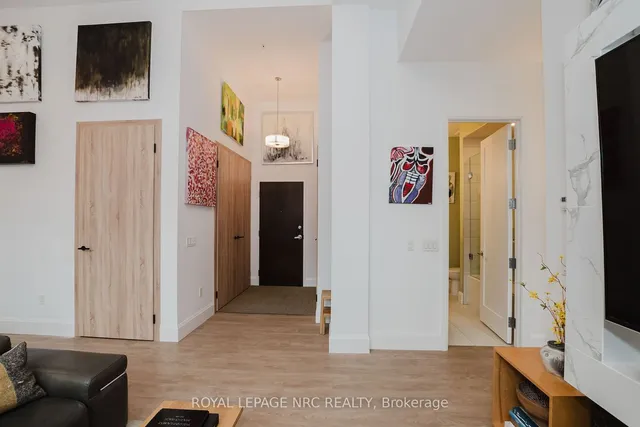 Additional image 7 of 118 King St Unit LPH13