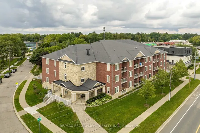 Additional image 35 of 95 Wilson St Unit 101