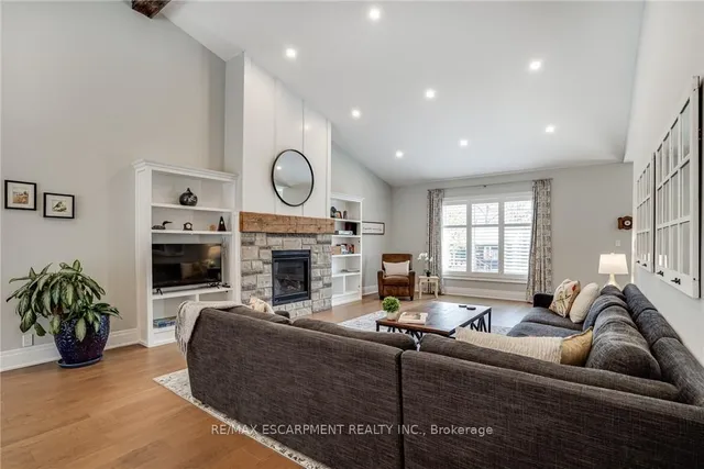 Additional image 7 of 14 Sullivan's Lane