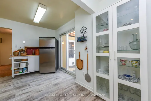 Additional image 14 of 7707 Netherwood Rd