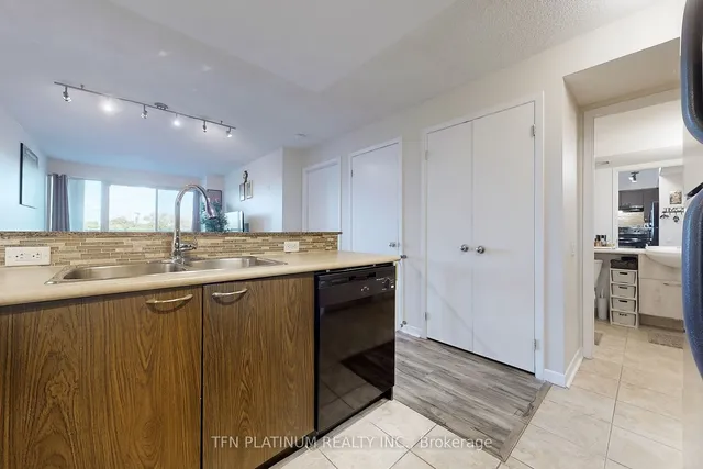 Additional image 17 of 1050 The Queens Way Unit 416