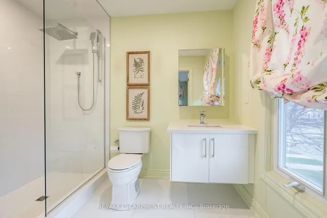 Additional image 20 of 91 Edgewater Dr