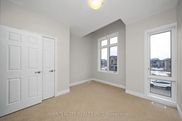 Additional image 30 of 60 Claremont Dr