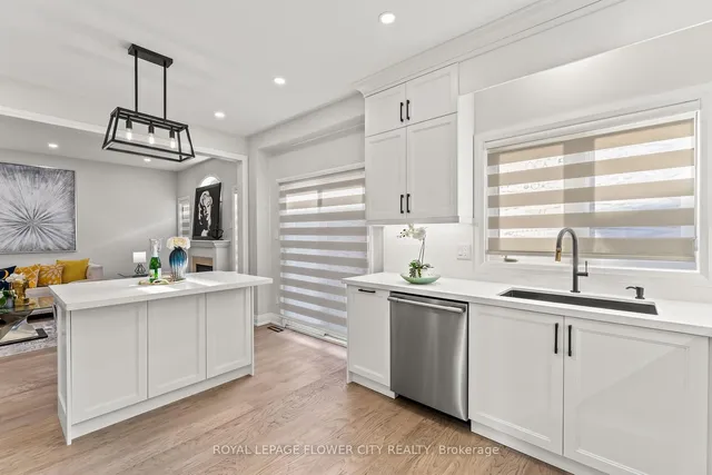 Additional image 14 of 43 Polonia Ave