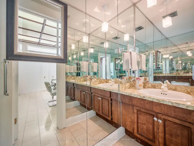 Additional image 14 of 71 Highbourne Rd