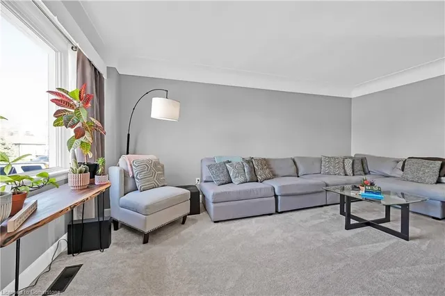 Additional image 5 of 125 Erin Ave