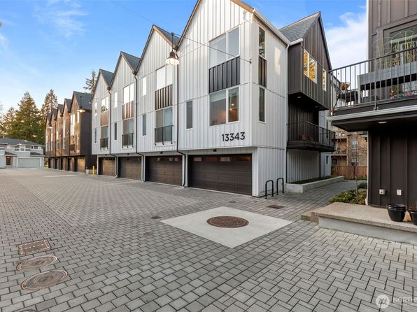 13343 Greenwood Avenue N UNIT D, Seattle, WA 98133