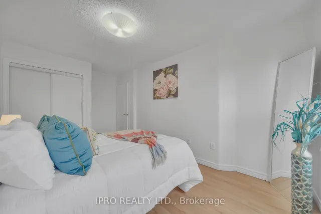 Additional image 30 of 18 Tessler Cres