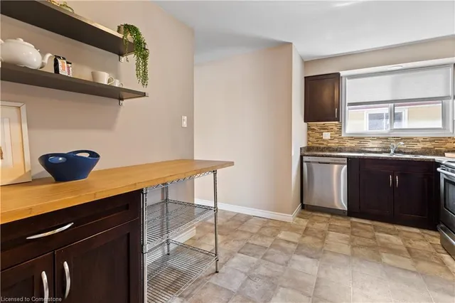 Additional image 10 of 115 Cedarhill Cres